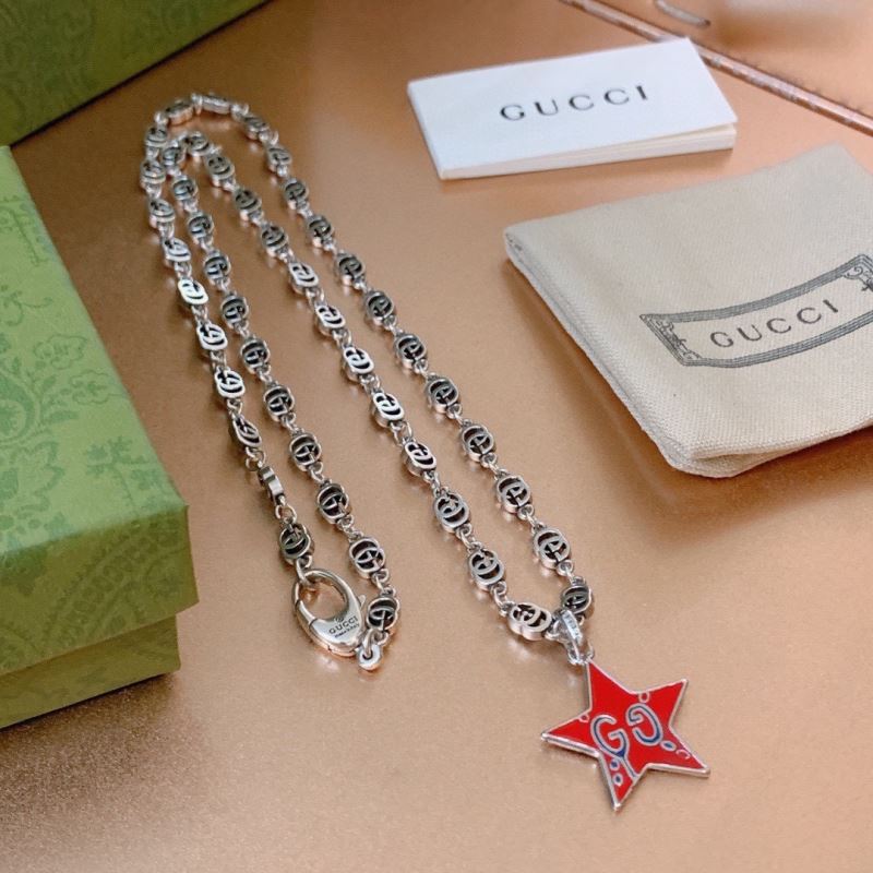 G*u*i necklaces